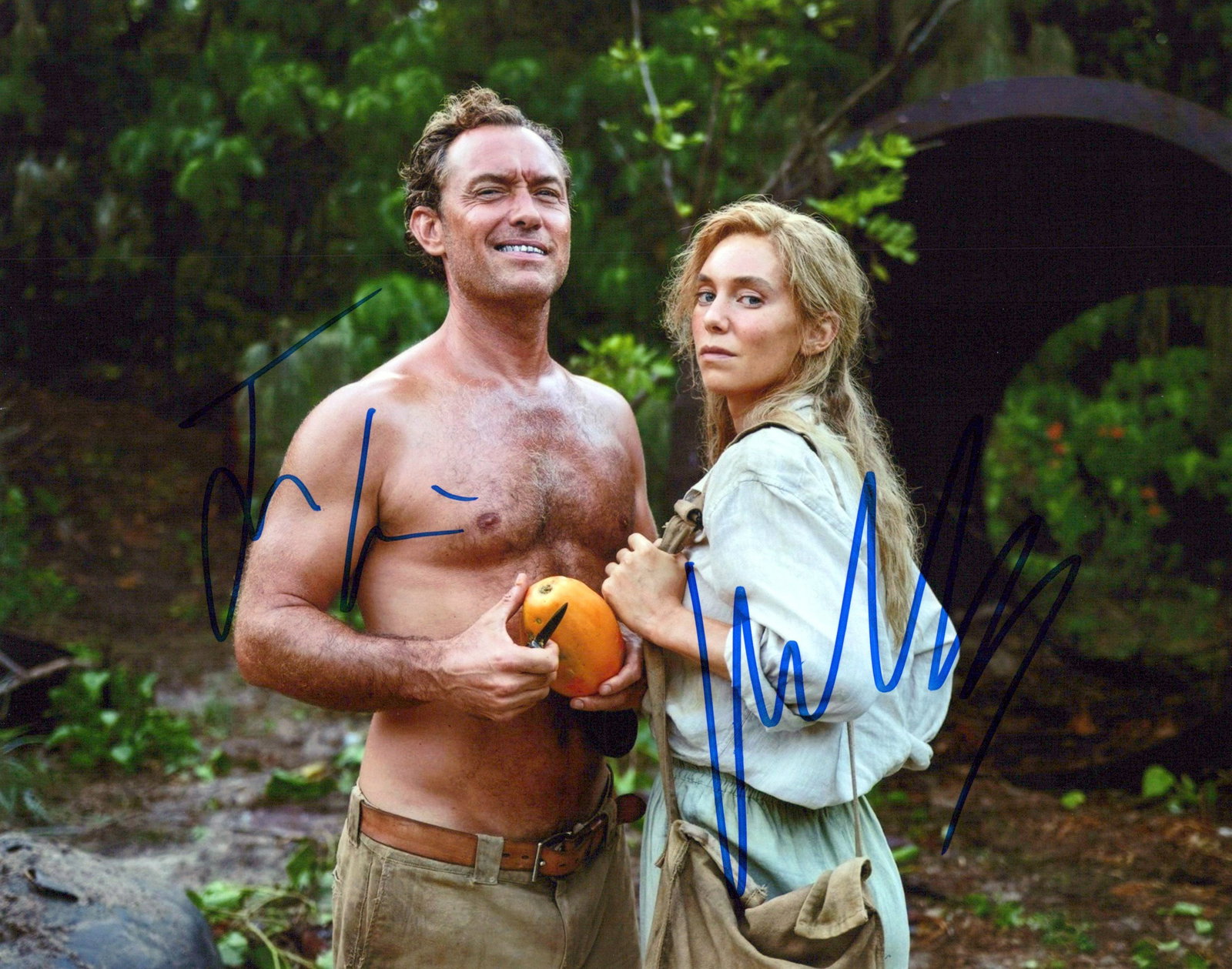 Jude Law / Vanessa Kirby EDEN In Person Signed Photo: Photo size is 8x10. Jude Law / Vanessa Kirby in person signed photo from the movie EDEN. Jude Law as the character Ritter. Vanessa Kirby as the character Dore.