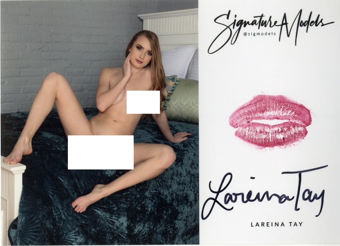 Lareina Tae LIP PRINT KISS CARD In Person Signed Photo: Photo size is 5x7. PRIVATE SIGNING. Lariena Tae in person sign autographed photo. Lariena Tae is a popular signature model. This item was signed at an exclusive photo shoot and signing on March 25 202