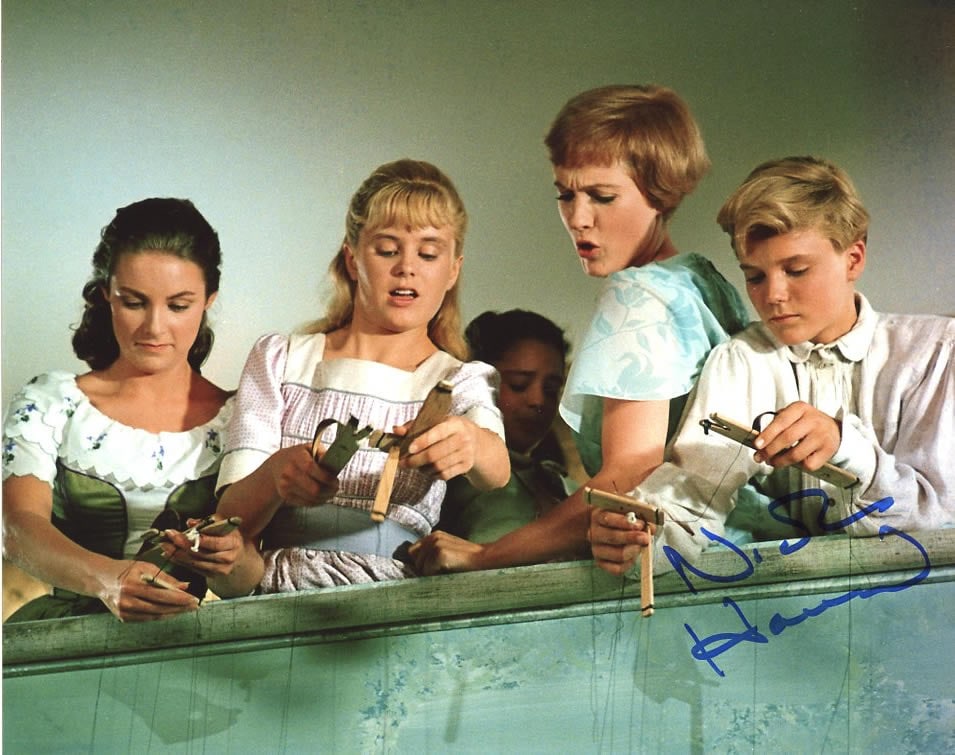 Nicholas Hammond SOUND OF MUSIC In Person Signed Photo: Photo size is 8x10. EB AUTOGRAPHS PRIVATE SIGNING. Nicholas Hammond in person signed autographed photo from the movie THE SOUND OF MUSIC. Nicholas Hammond as the character Friedrich