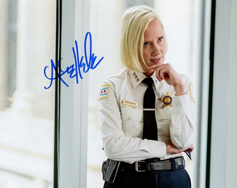 Anne Heche (1969-2022) CHICAGO PD In Person Signed Photo (1 of 1)
