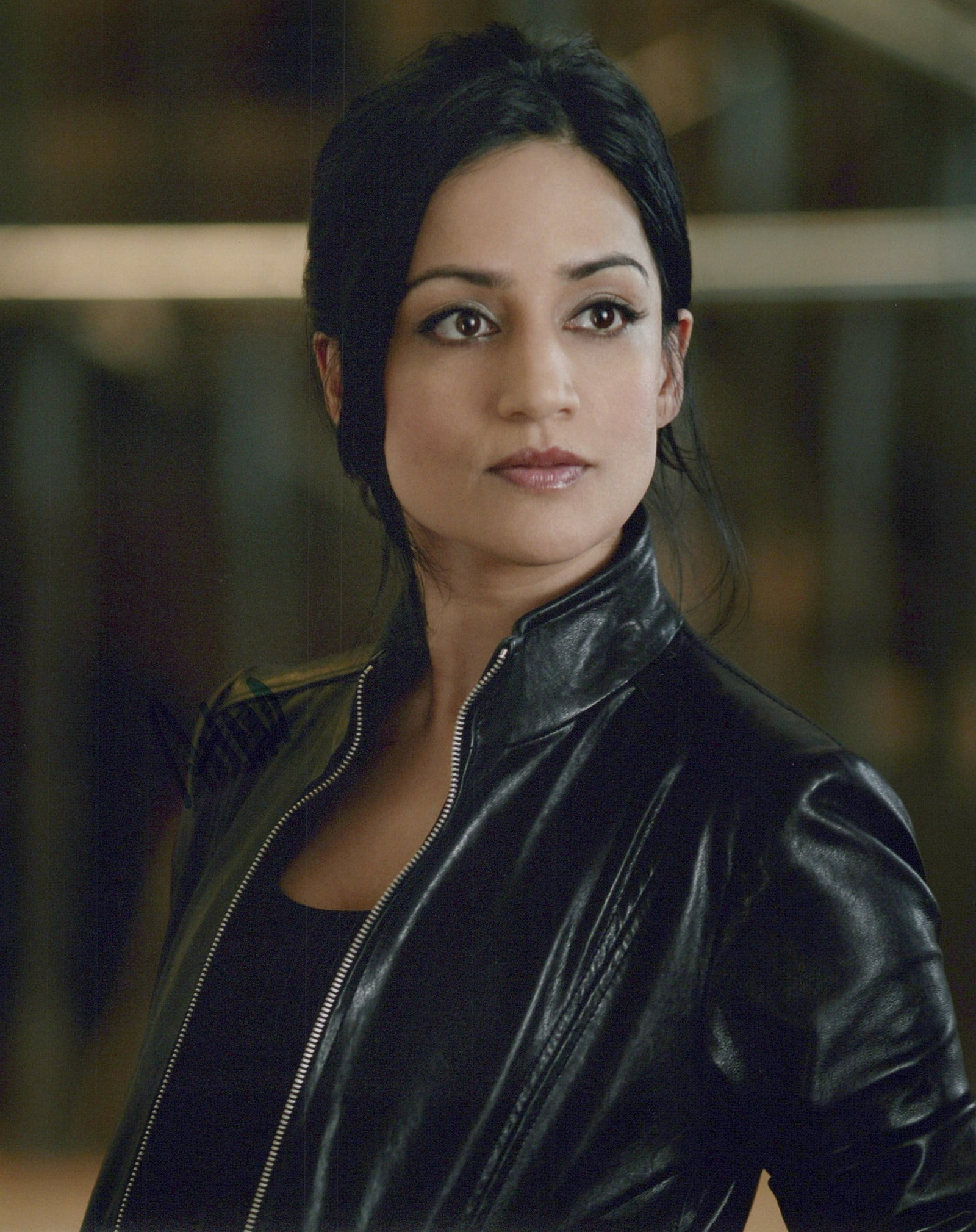 Archie Panjabi THE GOOD WIFE In Person Signed Photo (1 of 1)
