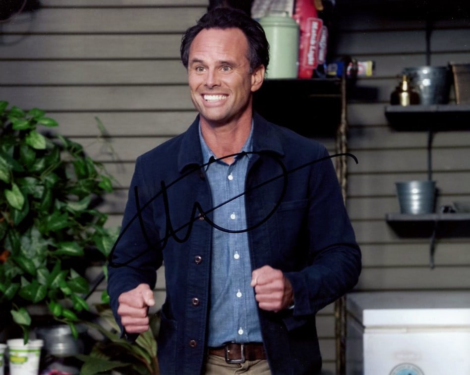 Walton Goggins THE UNICORN In Person Signed Photo (1 of 1)