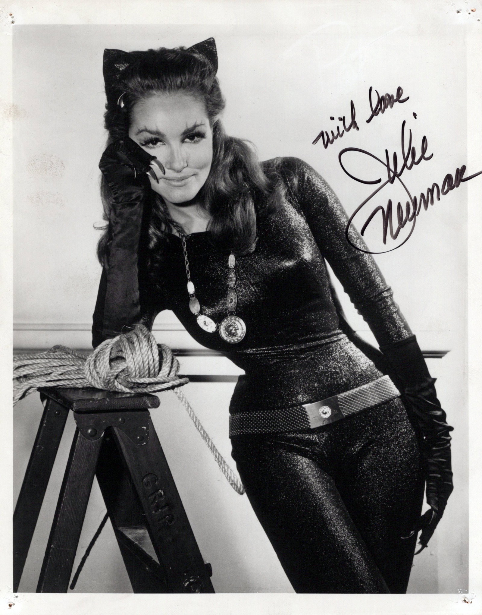 Julie Newmar BATMAN / CATWOMAN In Person Signed Photo (1 of 1)