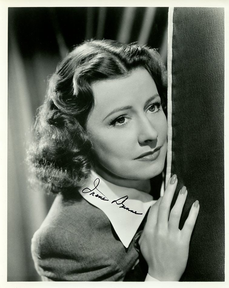 Irene Dunne (1898-1990) STUNNING Signed Photo (1 of 1)