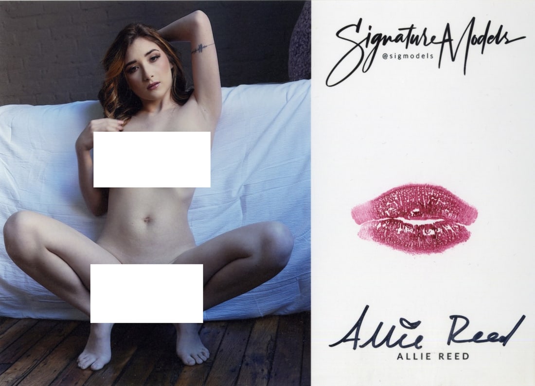 Allie Reed LIP PRINT KISS CARD In Person Signed Photo (1 of 1)