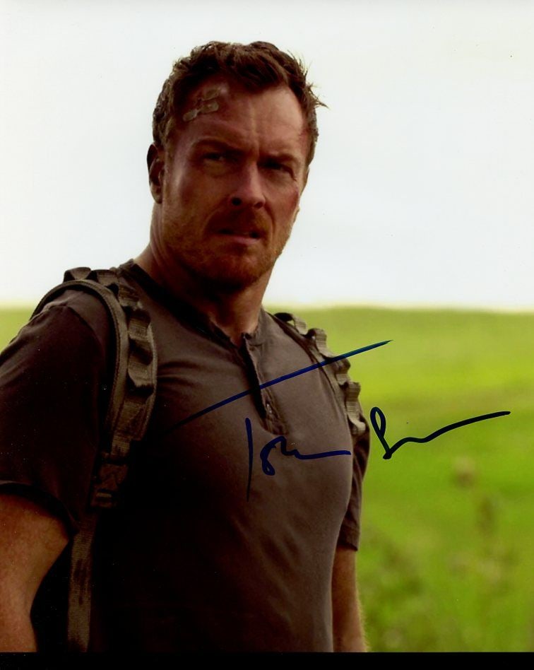 Toby Stevens LOST IN SPACE In Person Signed Photo: Photo size is 8x10. Toby Stephens in person signed autographed photo from the TV series LOST IN SPACE. Toby Stephens as the character John Robinson.