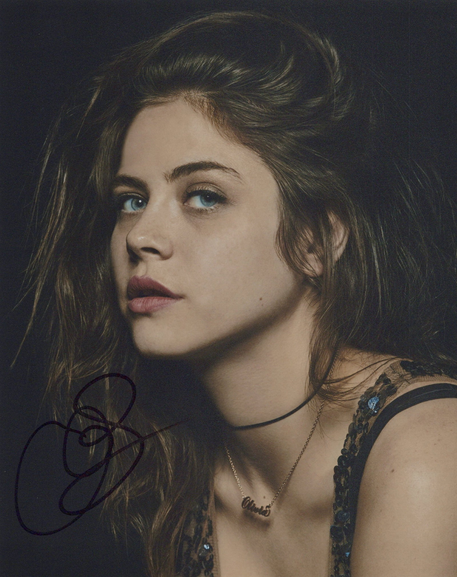 Olivia Luccardi IT FOLLOWS / OITNB In Person Signed Photo: Photo size is 8x10. Olivia Luccardi in person signed photo. Olivia Lucardo has done such TV and movies as IT FOLLOWS, EAST NEW YORK, and ORANGE IS THE NEW BLACK