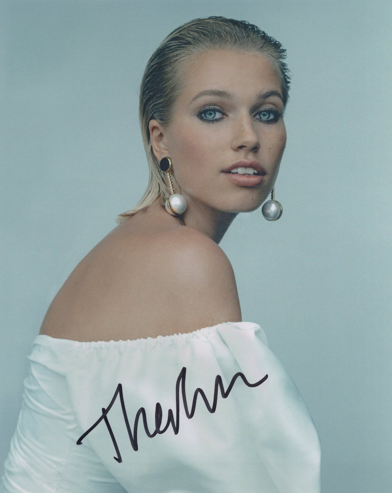 Thea Sofie Loch Naess ONE NIGHT IN OSLO / LAST KINGDOM In Person Signed Photo: Photo size is 8x10. Thea Sofie Loch Naess beautiful in person signed photo. Thea Sofie Loch Naes has done such movies as THE LAST KINGDOM, POLAROID, and ONE NIGHT IN OSLO.