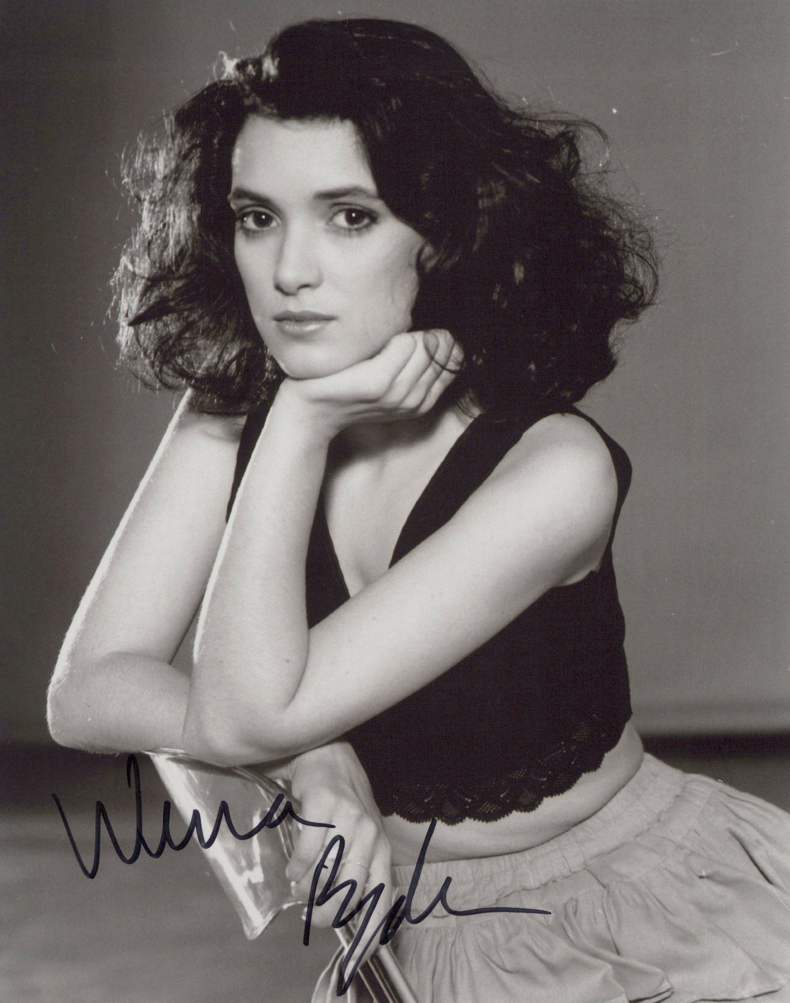Winona Ryder BEETLEJUICE / HEATHER'S In Person Signed Photo: Photo size is 8x10. Winona Ryder in person signed photo. Winona Ryder has done such movies as HEATHER'S, BEETLEJUICE, and MR. DEEDS