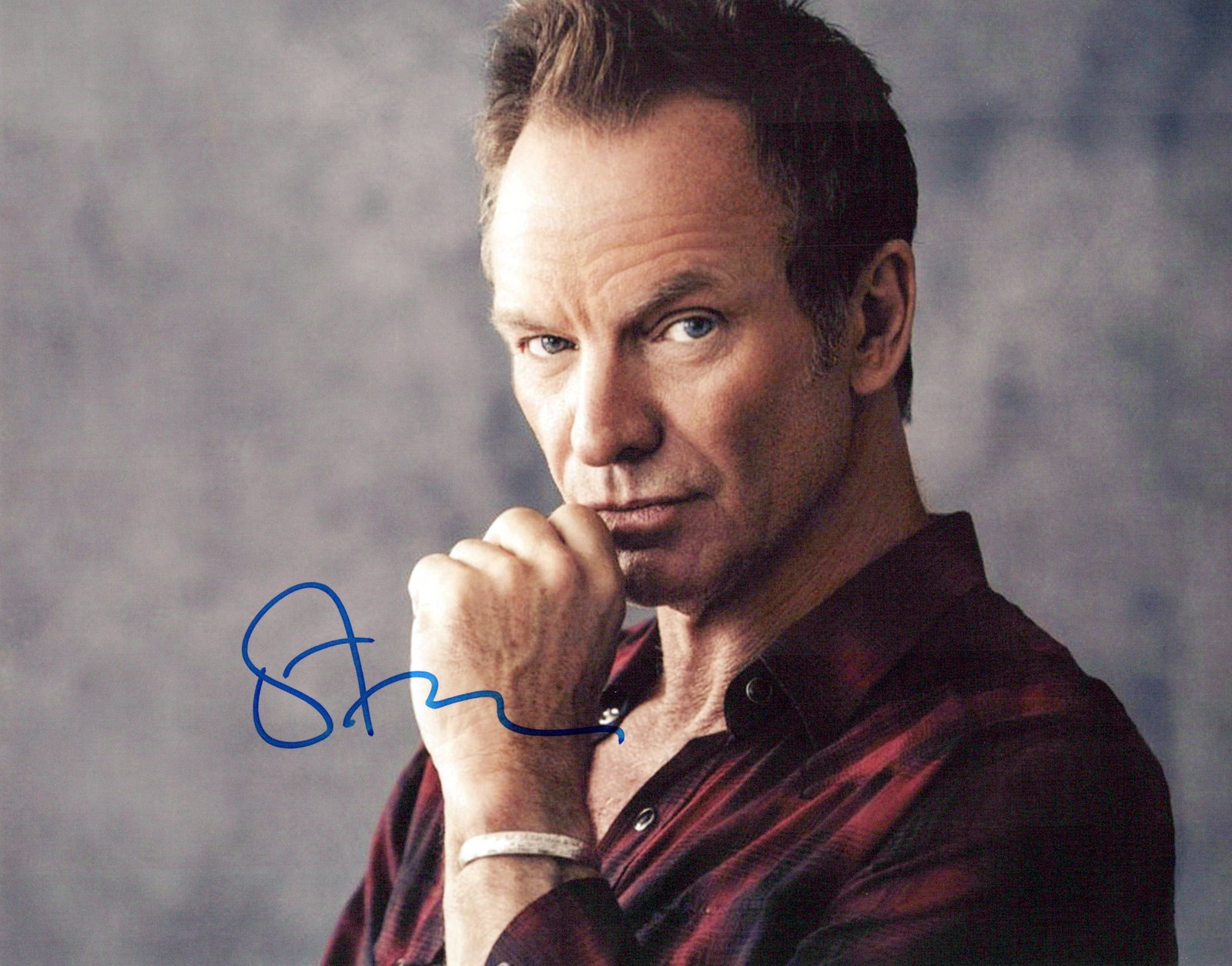 Sting (Gordon Sumner) THE POLICE In Person Signed Photo: Photo size is 8x10. Gordon Sumner (Sting) in person signed photo. Gordon Matthew Thomas Sumner, known as Sting, is an English musician and actor. He was the frontman, principal songwriter and bassist 