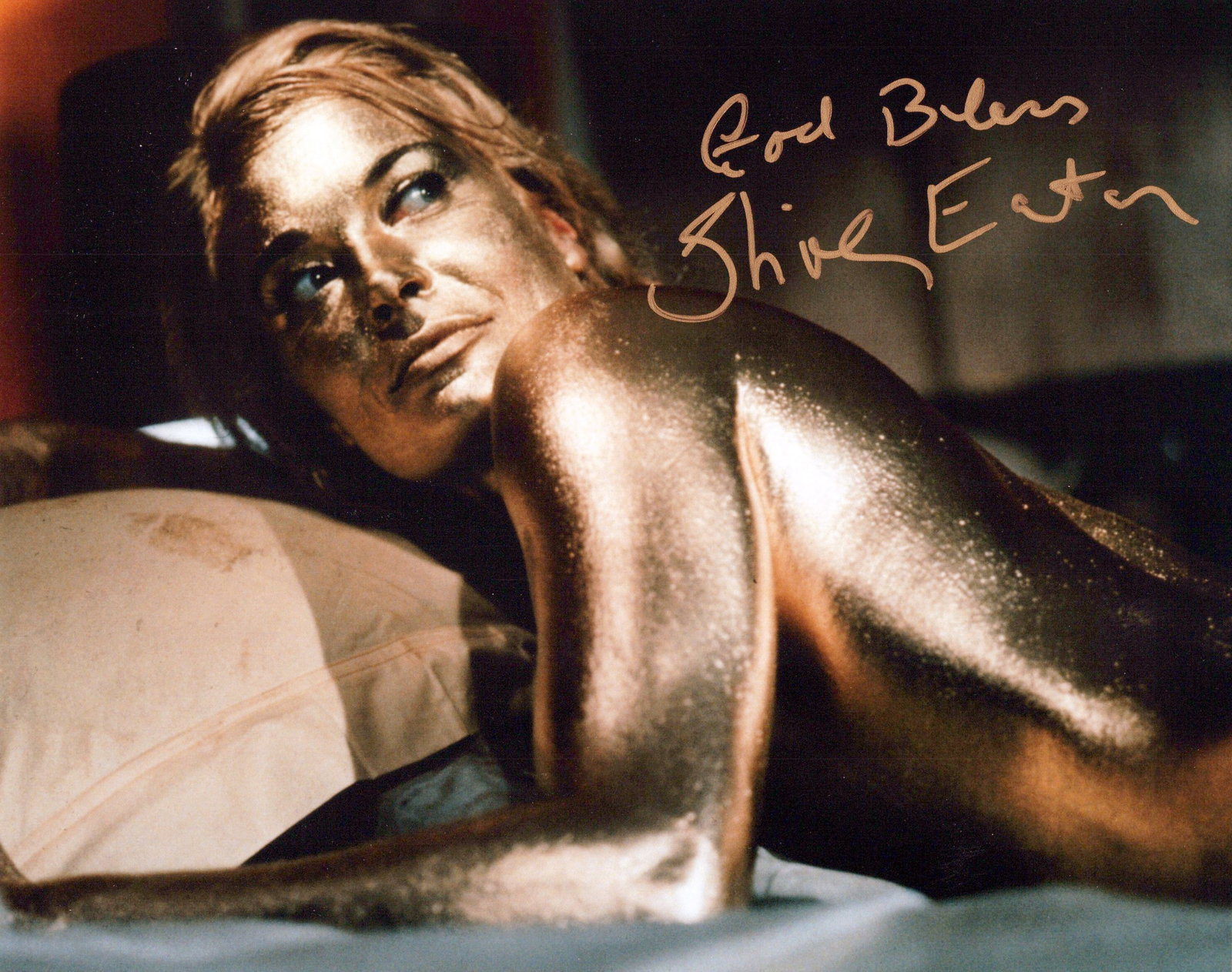 Shirley Eaton GOLDFINGER / JAMES BOND In Person Signed Photo (1 of 1)