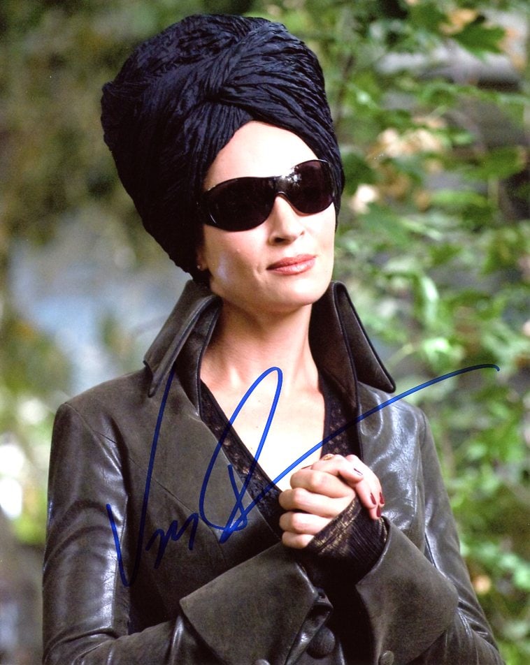 Uma Thurman PERSEUS JACKSON In Person Signed Photo: Photo size is 8x10. In person signed photo from the movie PERSEUS JACKSON AND THE LIGHTNING THIEF as "Medusa"