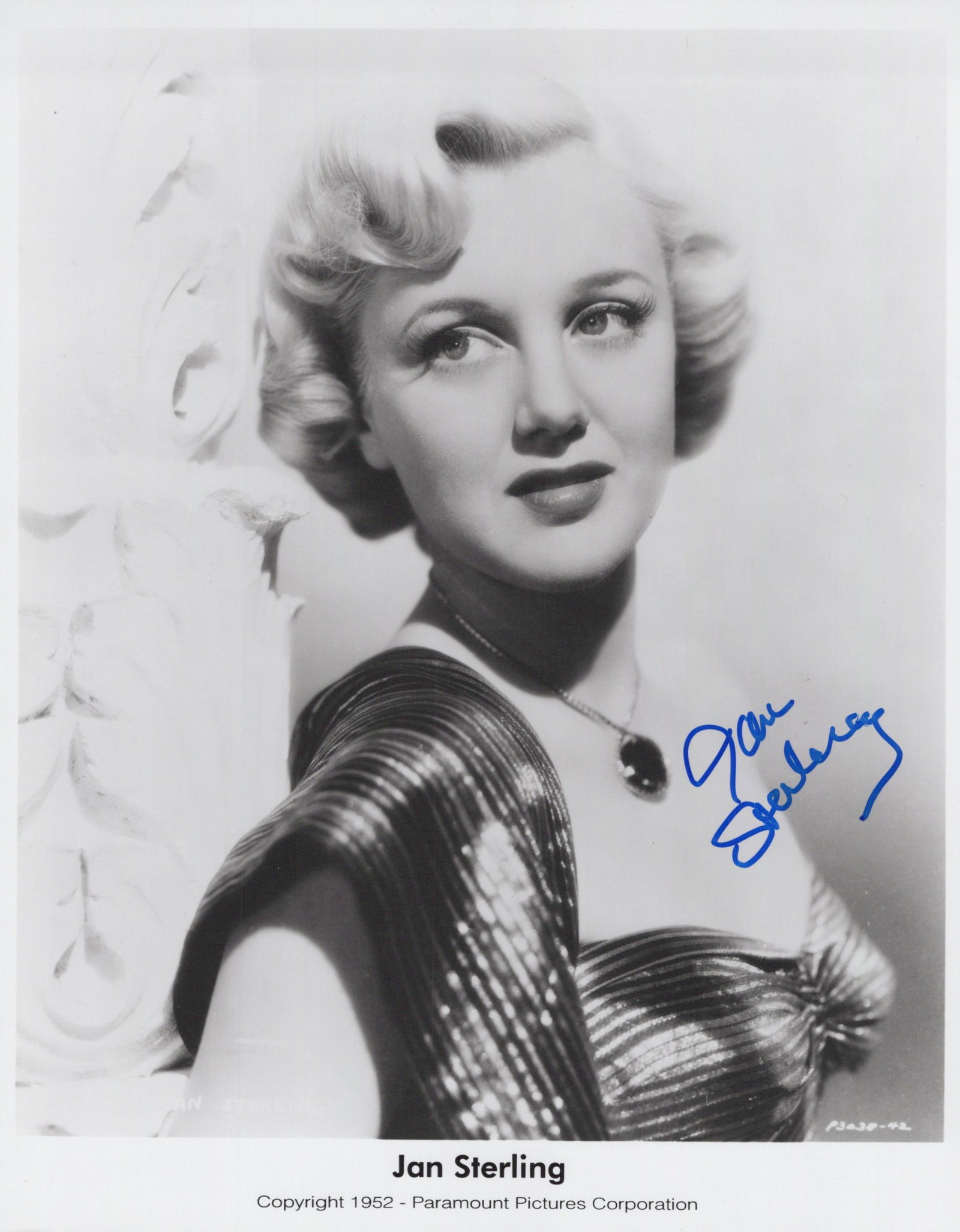 Jan Sterling (1921-2004) HIGH AND MIGHTY / 1984 Signed Photo (1 of 1)