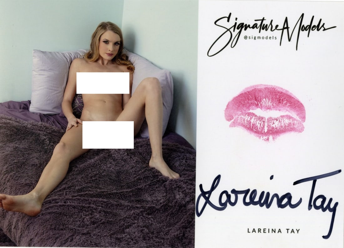 Lareina Tay LIP PRINT KISS CARD In Person Signed Photo: Photo size is 5x7. PRIVATE SIGNING. Popular glamour model. Sexy in person signed nude portrait. She has also added a lip print. This item was signed at an exclusive signing and photo shoot done on Nov