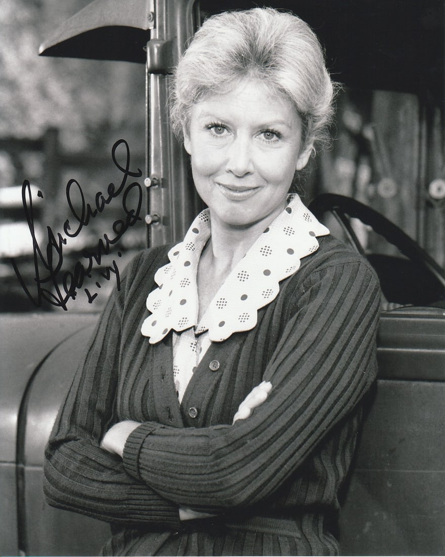 Michael Learned THE WALTONS In Person Signed Photo (1 of 1)