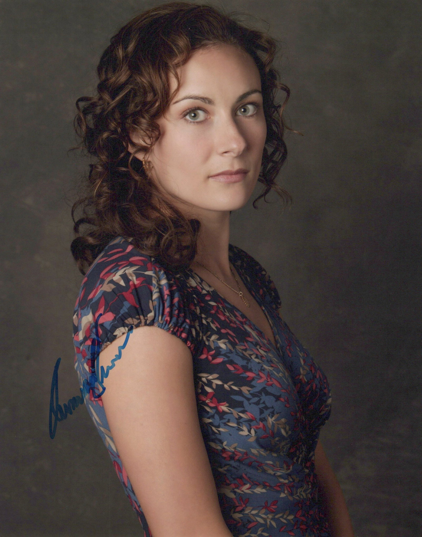 Laura Benanti SUPERGIRL / ELI STONE In Person Signed Photo (1 of 1)
