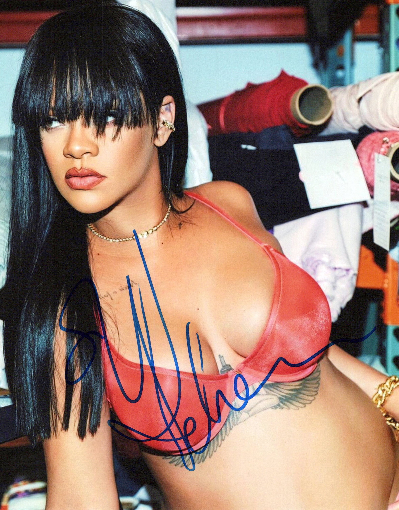 Rihanna MUSICIAN / SEXY In Person Signed Photo: Photo size is 8x10. Rihanna in person signed autographed photo. Rihanna Fenty is a Barbadian singer, actress, and businesswoman. Born in Saint Michael and raised in Bridgetown, Barbados, Rihanna was d