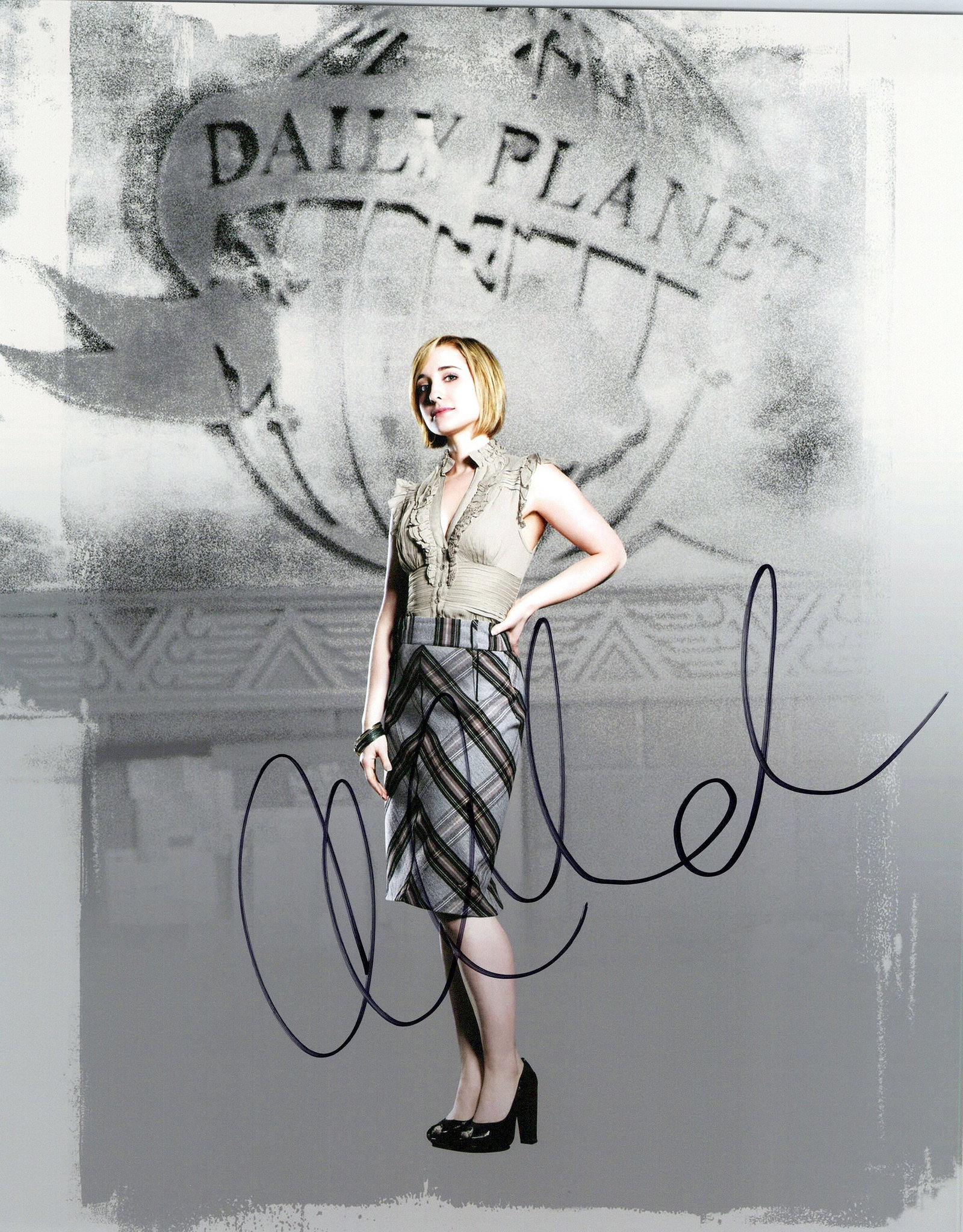 Allison Mack SMALLVILLE In Person Signed Photo (1 of 1)