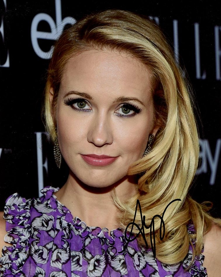 Anna Camp BEAUTIFUL In Person Signed Photo: Photo size is 8x10. Anna Camp in person signed autographed photo. Anna Camp has done such TV and movies as TRUE BLOOD, PITCH PERFECT, and THE HELP.