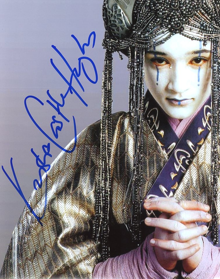 Keisha Castle Hughes STAR WARS REVENGE OF THE SITH In Person Signed Photo: Photo size is 8x10. Keisha Castle Hughes in person signed autographed photo from the movie STAR WARS REVENGE OF THE SITH. Keisha Castle Hughes as the character Queen of Naboo