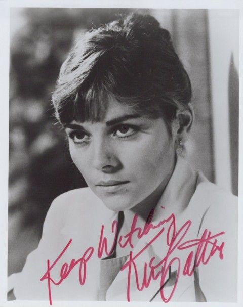 Kim Cattrall TRAPPER JOHN MD In Person Signed Photo