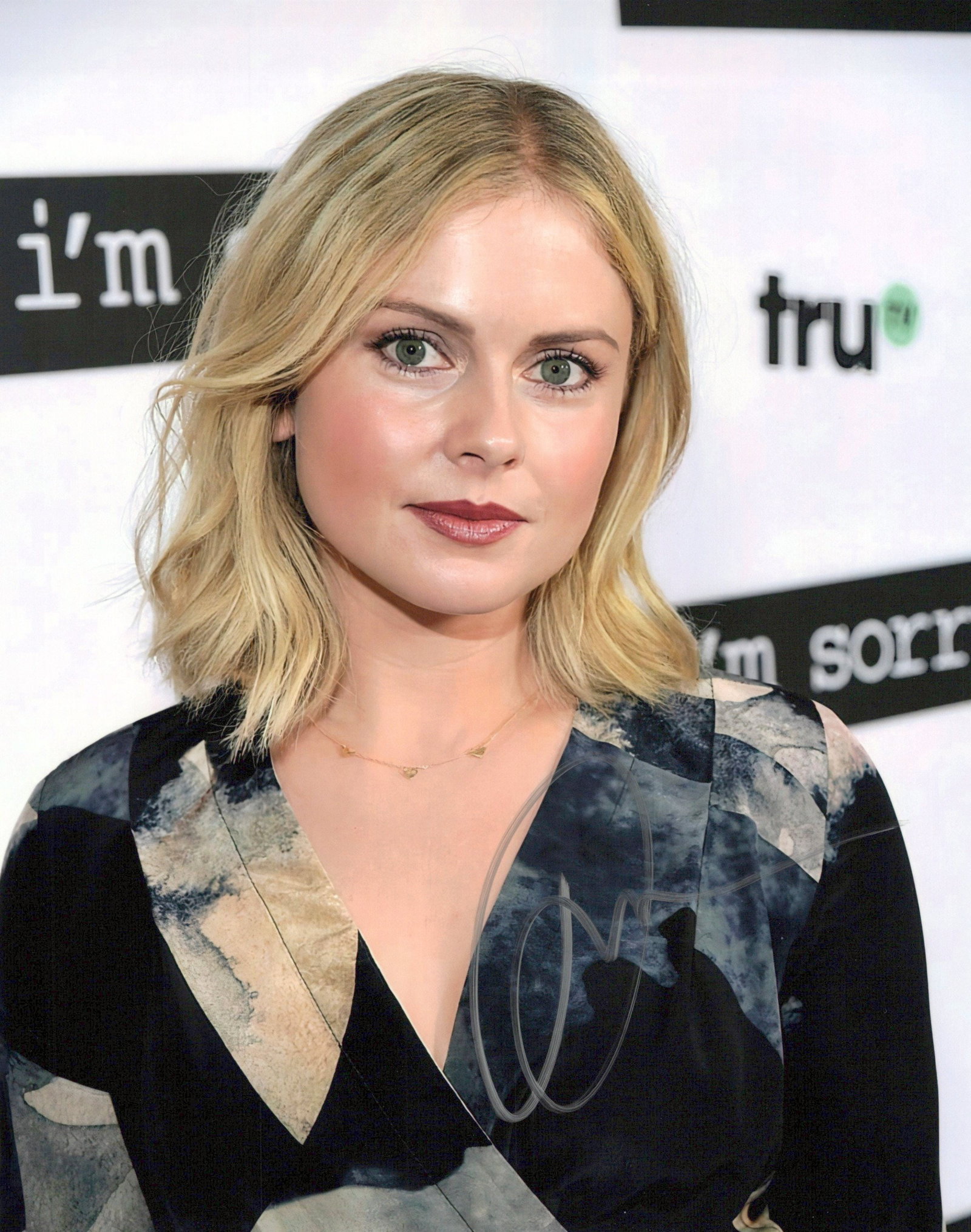 Rose McIver IZOMBIE / GHOSTS In Person Signed Photo: Photo size is 8x10. Rose McIver in person signed photo. Rose McIver has done such TV and movies as IZOMBIE, GGHOSTS, and POWER RANGERS RPM