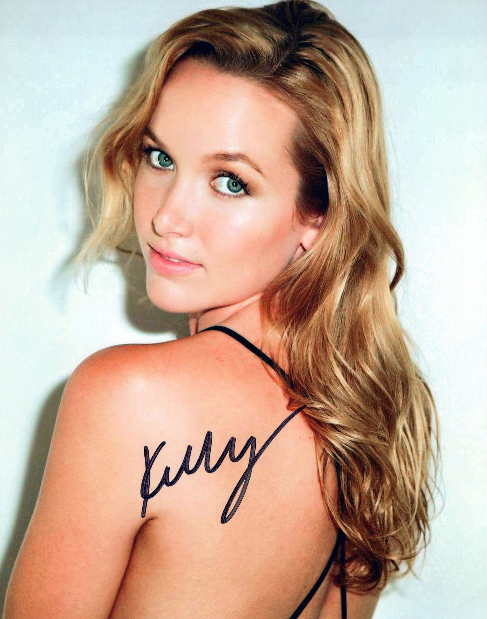 Kelley Jackle PITCH PERFECT / PREMARITAL In Person Signed Photo