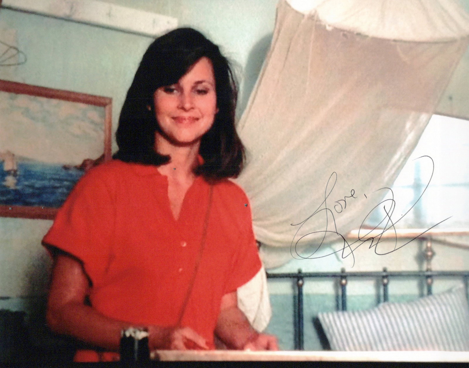 Karen Kopins ONCE BITTEN / JAKE SPEED In Person Signed Photo: Photo size is 8x10. (RARE) Karen Kopins in person signed photo. Karen Kopins has done such TV and movies as ONCE BITTEN, TROOP BEVERLY HILLS, and DALLAS. IMPERFECTIONS: Slightly Grainy Photo