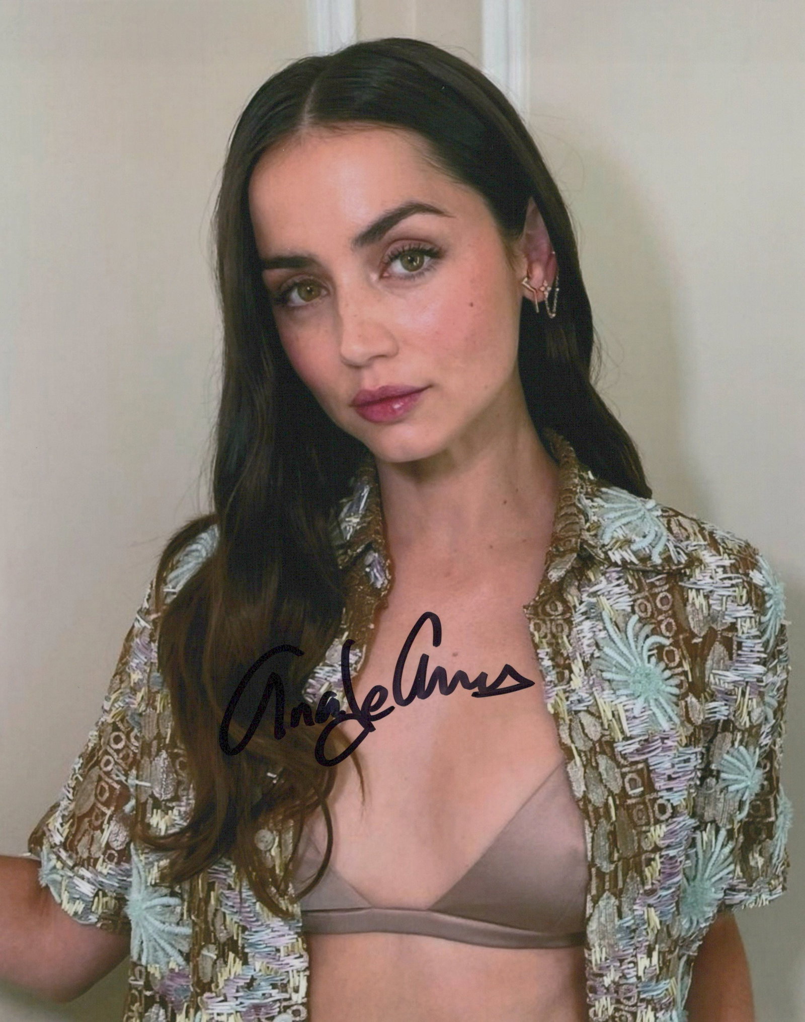 Ana de Armas BEAUTIFUL In Person Signeded Photo