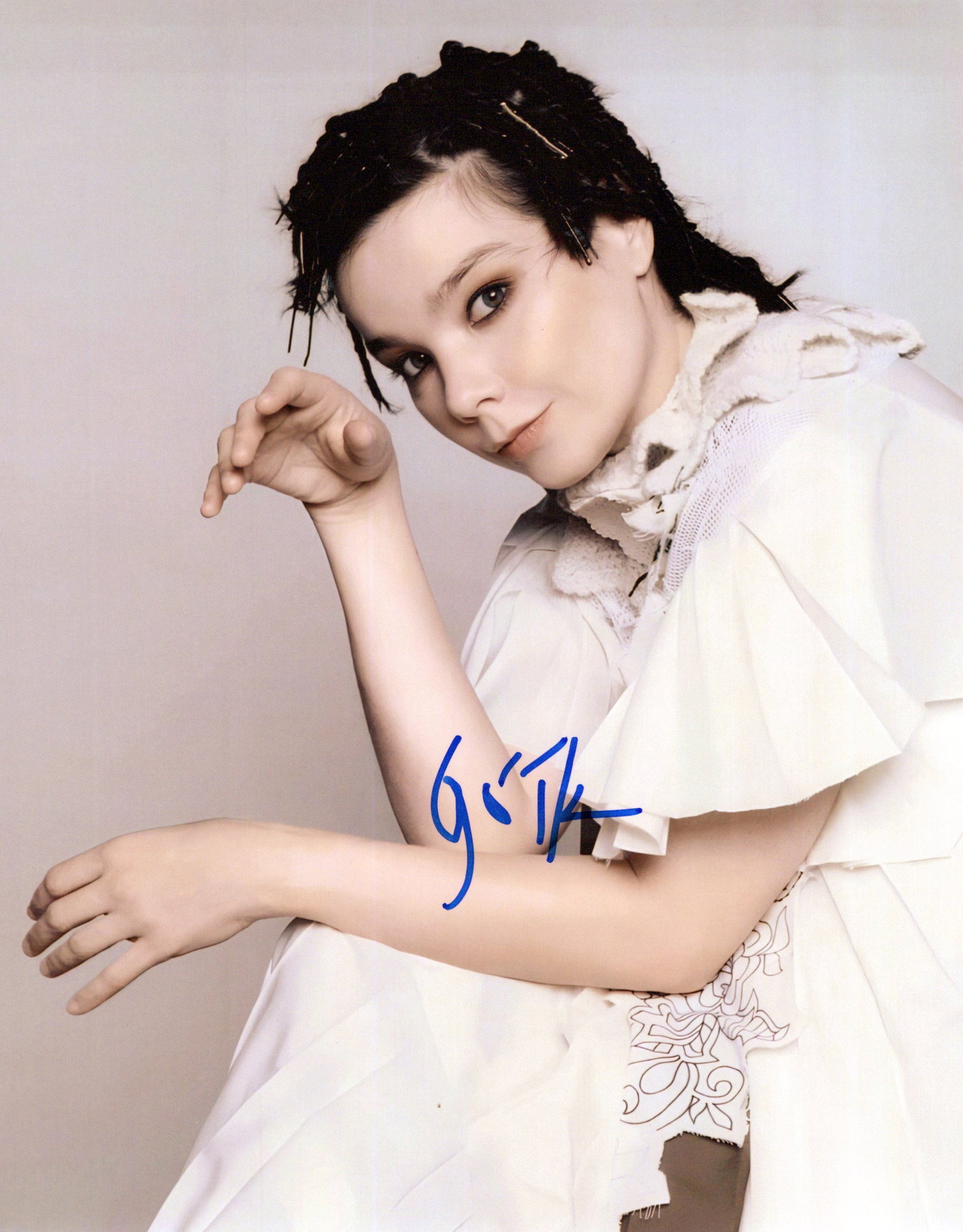 Bjork ICELANDIC SINGER In Person Signed Photo