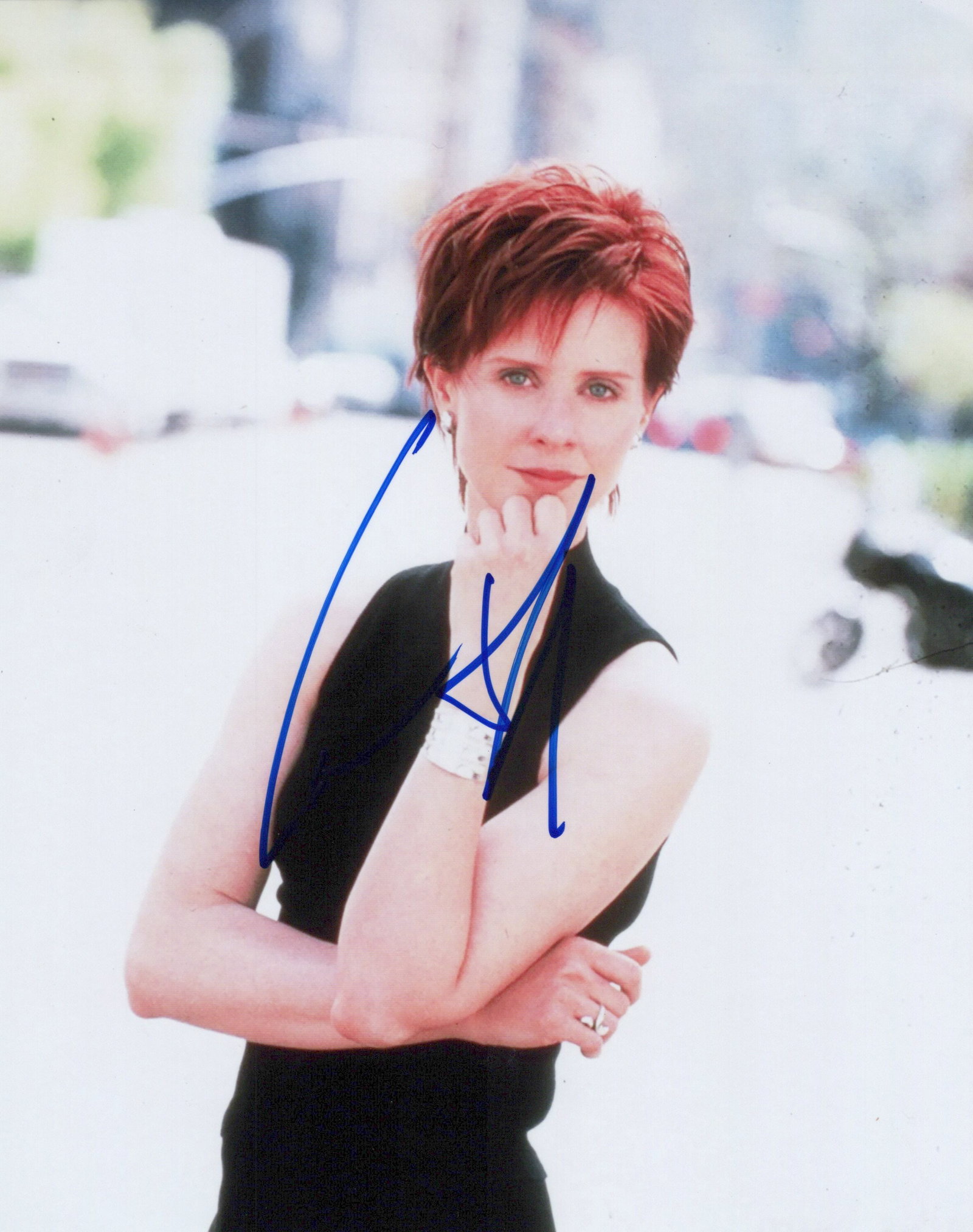 Cynthia Nixon SEX AND THE CITY In Person Signed Photo: Photo size is 8x10. Cynthia Nixon in person signed photo from the TV series SEX AND THE CITY. Cynthia Nixon as the character Miranda Hobbs