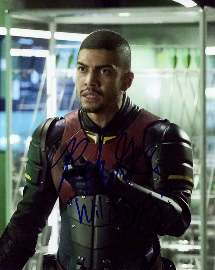 Rick Gonzalez ARROW In Person Signed Photo: Photo size is 8x10. Rick Gonzalez in person signed autographed photo from the TV series ARROW. Rick Gonzalez as the character Rene Ramiraz / Wild Dog.
