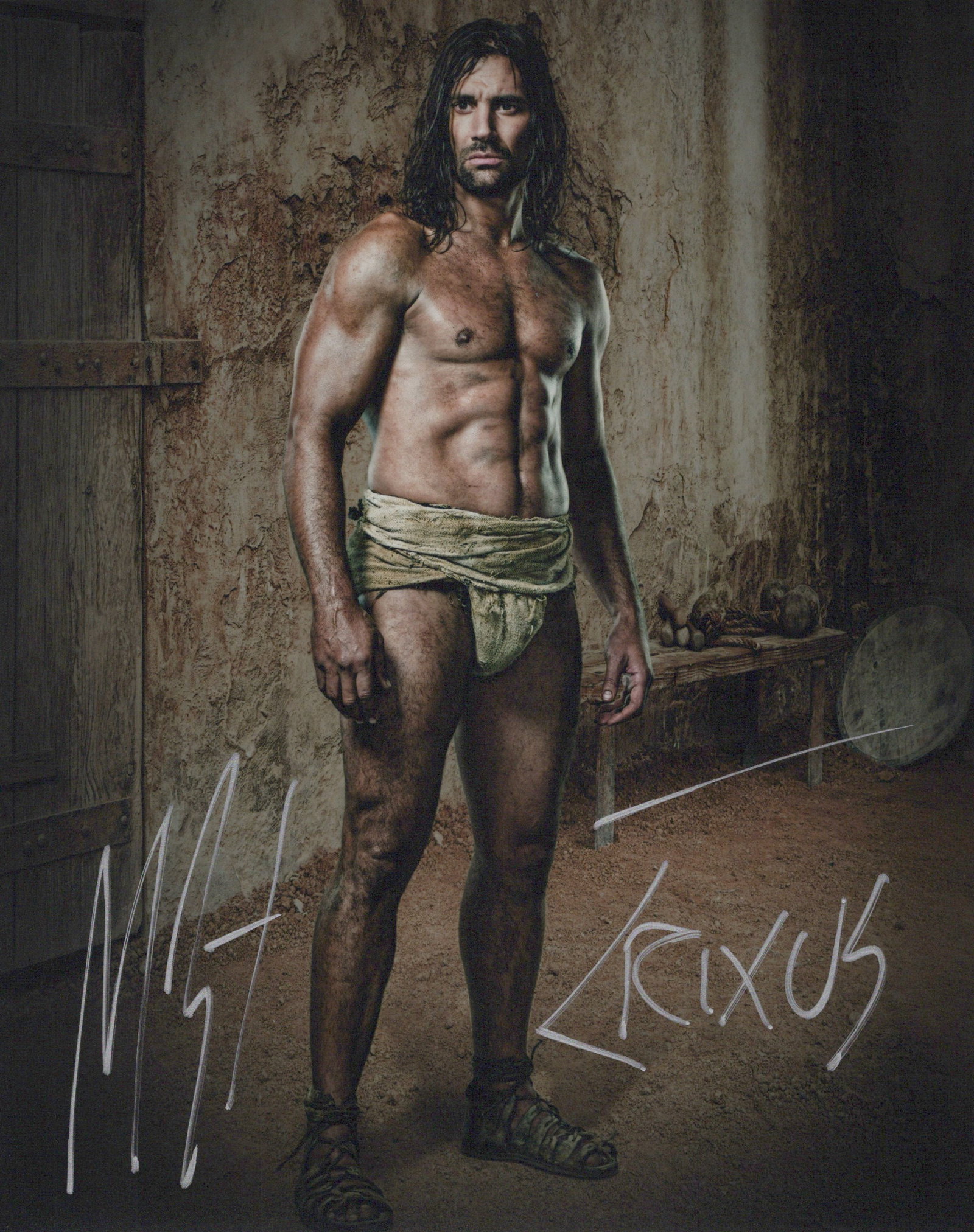 Manu Bennett SPARTACUS In Person Signed Photo: Photo size is 8x10. PRIVATE SIGNING. Manu Bennett in person signed photo from the TV series SPARTACUS. Manu Bennett AS THE CHARACTER Crixus.