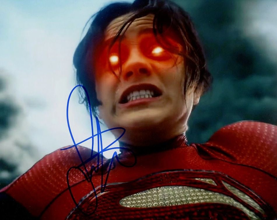 Sasha Calle THE FLASH In Person Signed Photo: Photo size is 8x10. Sasha Calle in person signed photo from the movie THE FLASH. Sasha Calle as the character Kara Zor-El / Supergirl.