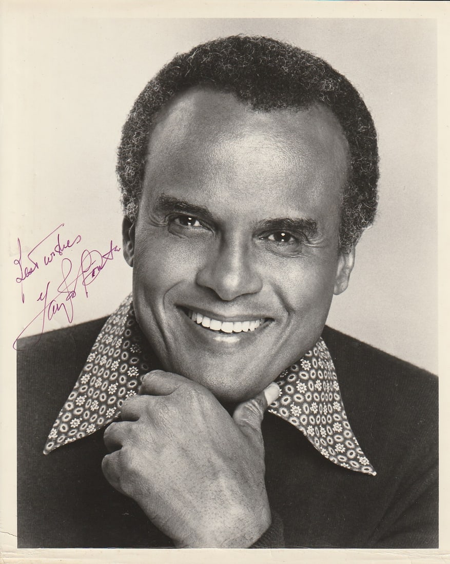 Harry Belafonte (1927-2023) SINGER In Person Signed Photo (1 of 1)
