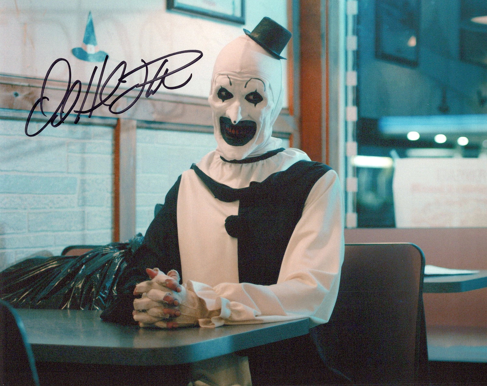 David Howard Thornton TERRIFIER 2 In Person Signed Photo (1 of 1)