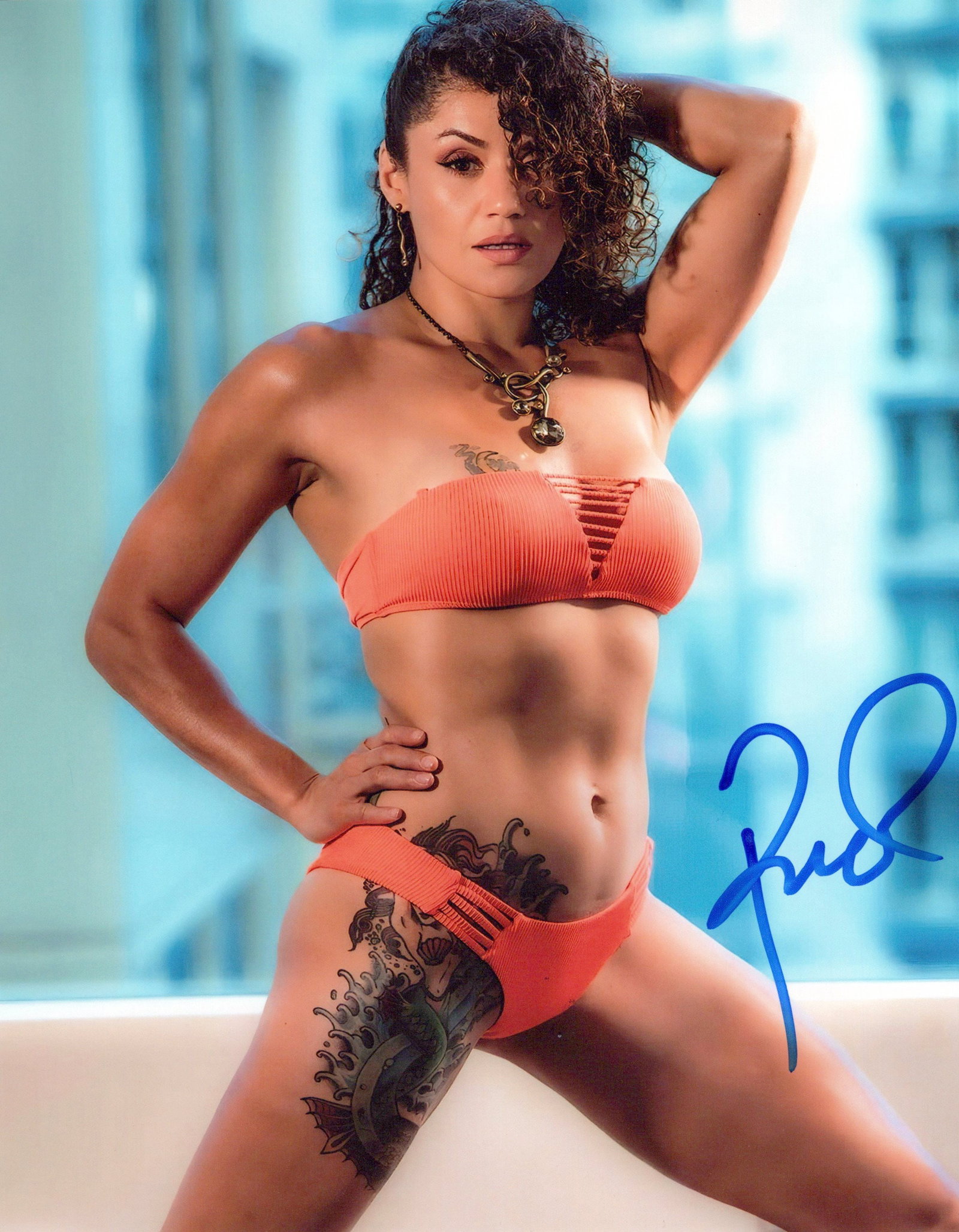 Pearl Gonzales MMA FIGHTER In Person Signed Photo.: Photo size is 8x10. Burrell Gonzales in person signed photo. Pearl Gonzales is a MMA fighter who formally competed for Ultimate Fighting Championships, and currently fights in the straw weight divisio