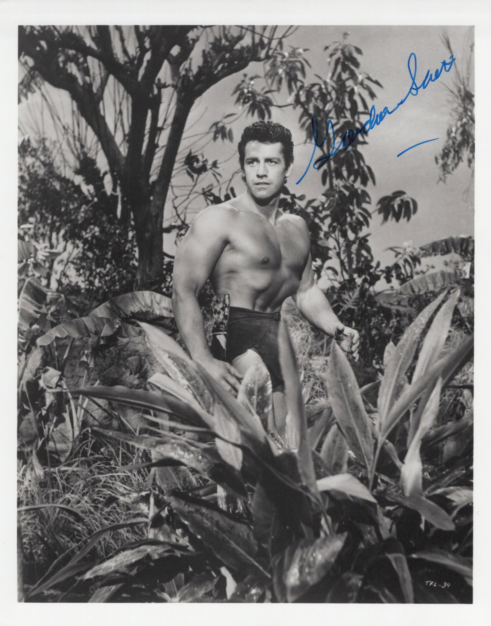 Gordon Scott (1926-2007) TARZAN In Person Signed Photo: Photo size is 8x10. Gordon Scott (1926-2007) in person signed photo from the movie TARZAN. Gordon Scott as the character Tarzan.