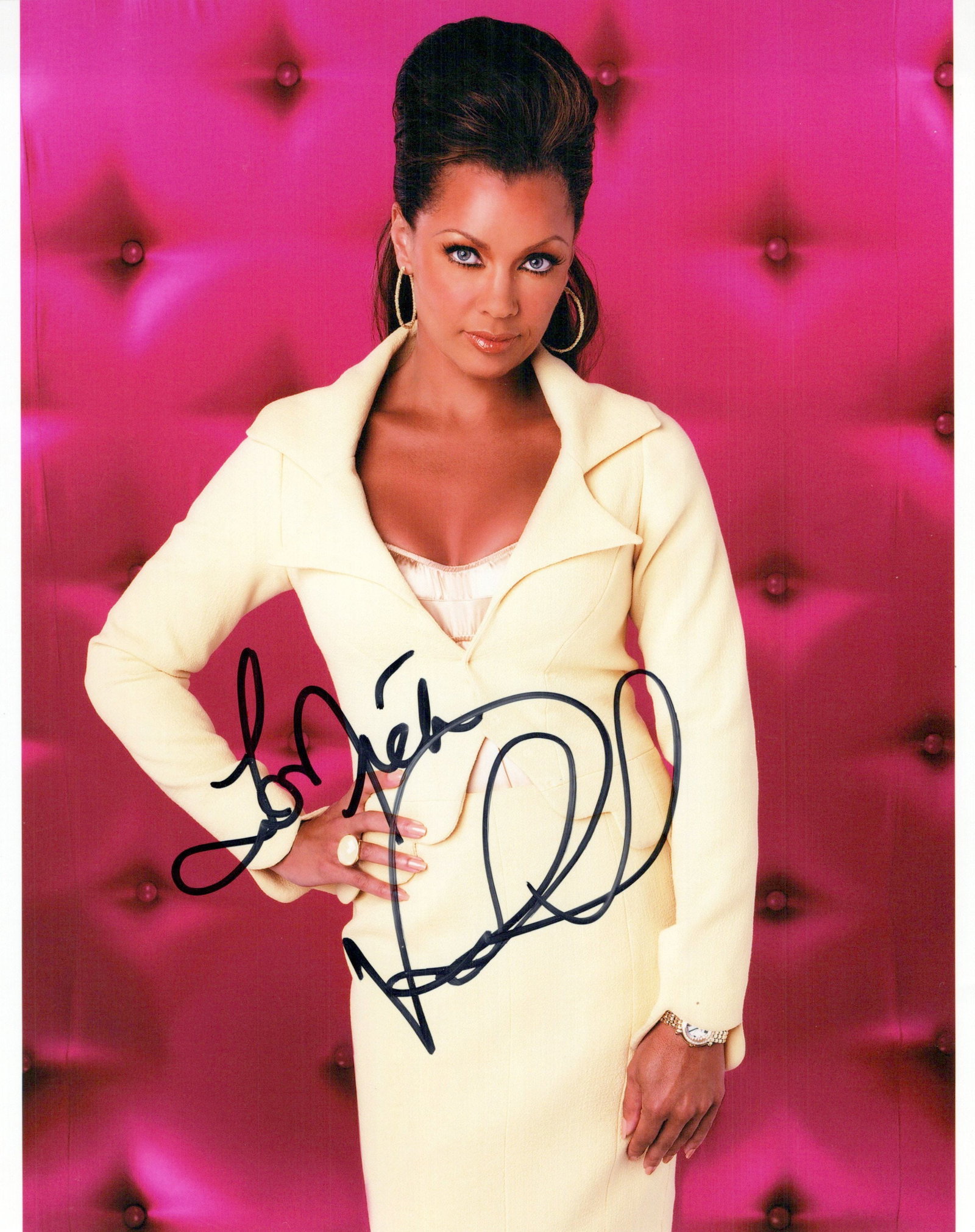 Vanessa Williams MISS AMERICA In Person Signed Photo: Photo size is 8x10. Vanessa Williams in person signed photo. Vanessa Lynn Williams is an American singer, actress, and fashion designer. She initially gained recognition as the first African-American 