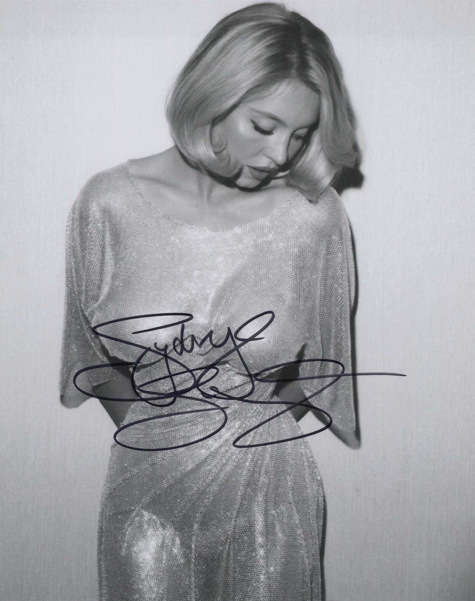 Sydney Sweeny EUPHORIA / WHITE LOTUS In Person Signed Photo: Photo size is 8x10. Sydney Sweeney stunningly gorgeous in person signed photo. Sydney Sweeny has done such TV and movies as EUPHORIA, WHITE LOTUS, and ANYONE BUT YOU.