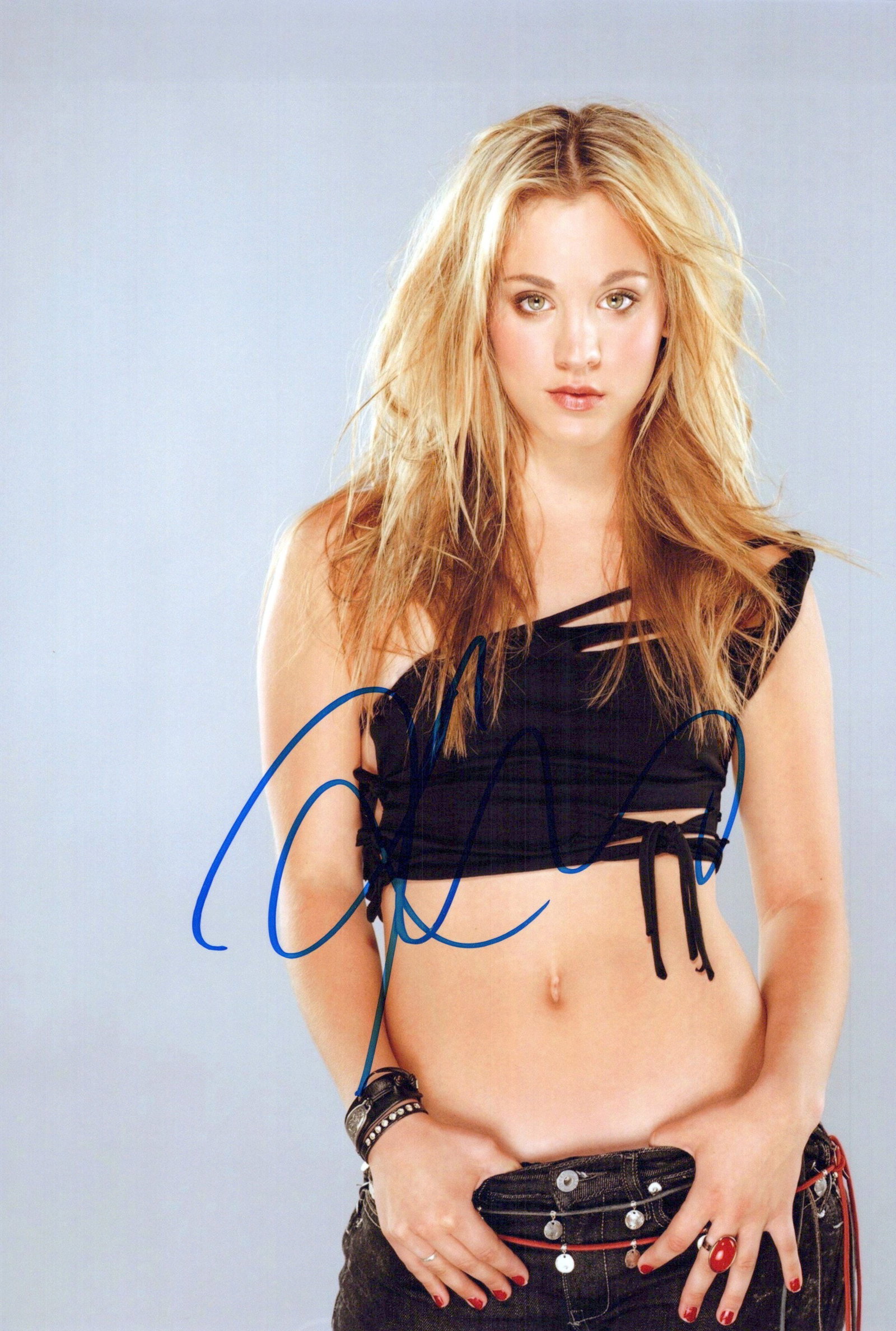 Kaley Cuoco SEXY In Person Signed Photo: Photo size is 8x10. Kaley Cuoco sexy in person signed autographed photo. Starred on the TV series THE BIG BANG THEORY as the character Penny.