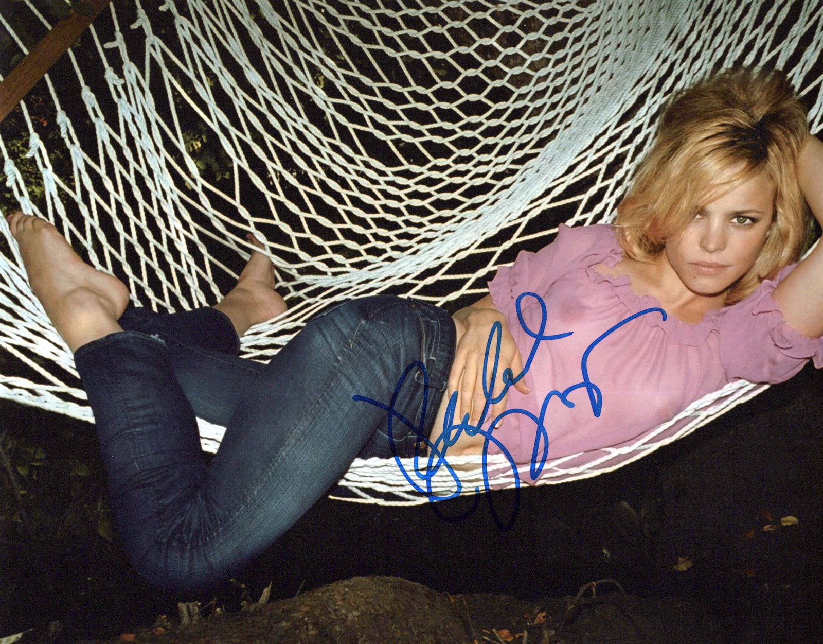 Rachel McAdams NOTEBOOK / MEAN GIRLS Signed Photo: Photo size is 8x10. Rachel McAdams beautiful signed photo. Rachel McAdams has done such movies as THE NOTEBOOK, MEAN GIRLS,and THE VOW.