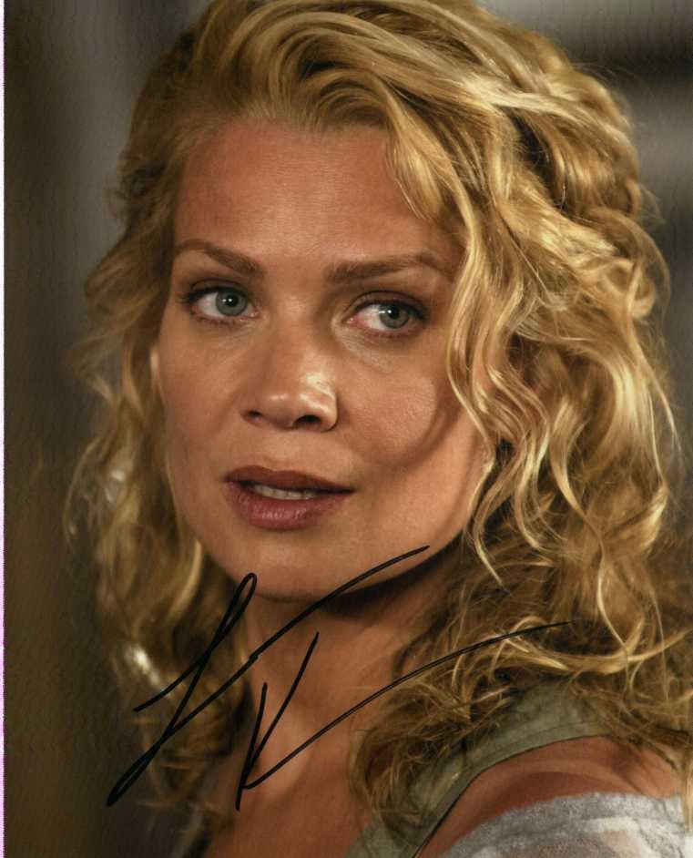 Laurie Holden WALKING DEAD In Person Signed Photo: Photo size is 8x10. Laurie Holden in person signed autographed photo from the TV series THE WALKING DEAD. Laurie Holden as the character Andrea Harrison