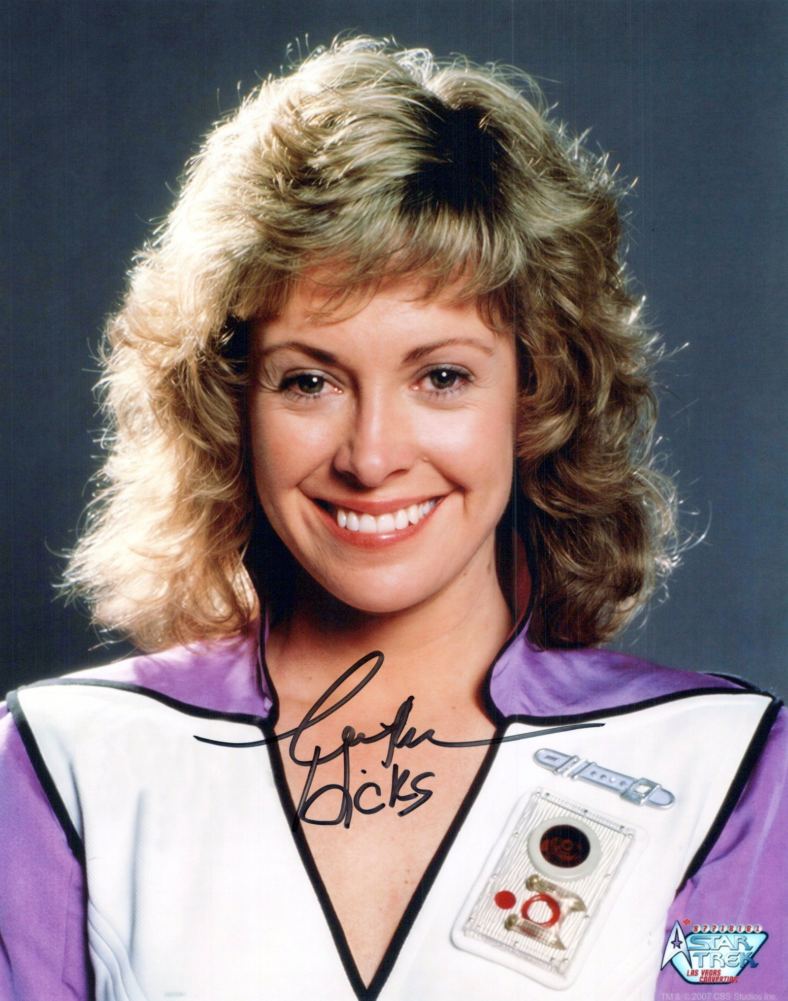 Catherine Hicks STAR TREK 4 In Person Signed Photo: Photo size is 8x10. Catherine Hicks in person signed photo from the movie STAR TREK 4 THE VOYAGE HOME. Catherine Hicks as the character Dr. Gillian Taylor.