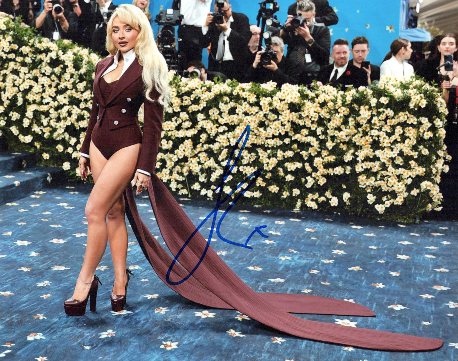 Sabrina Carpenter SINGER / GIRL MEETS WORLD In Person Signed: Photo size is 8x10. Sabrina Carpenter is an American singer, songwriter, and actress who first gained recognition for her role as Maya Hart on the Disney Channel series Girl Meets World from 2014?2017