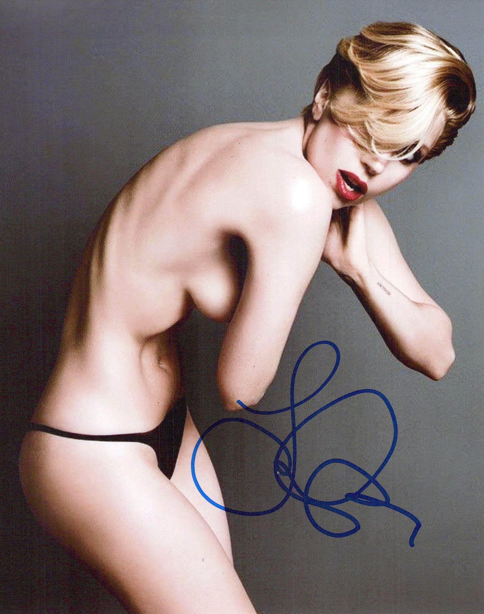 Lady Gaga POP SUPERSTAR In Person Signed Photo: Photo size is 8x10. Lady Gaga in person signed autographed photo. Stefani Joanne Angelina Germanotta, known professionally as Lady Gaga, is an American singer, songwriter, and actress. She is known fo