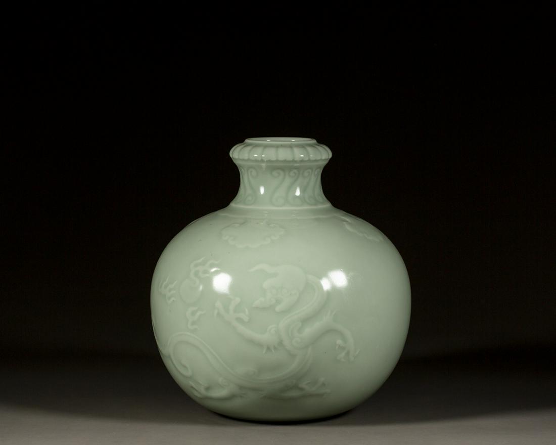 A CHINESE GREEN GLAZED DRAGON VASE ZUN, QING DYNASTY (1 of 7)