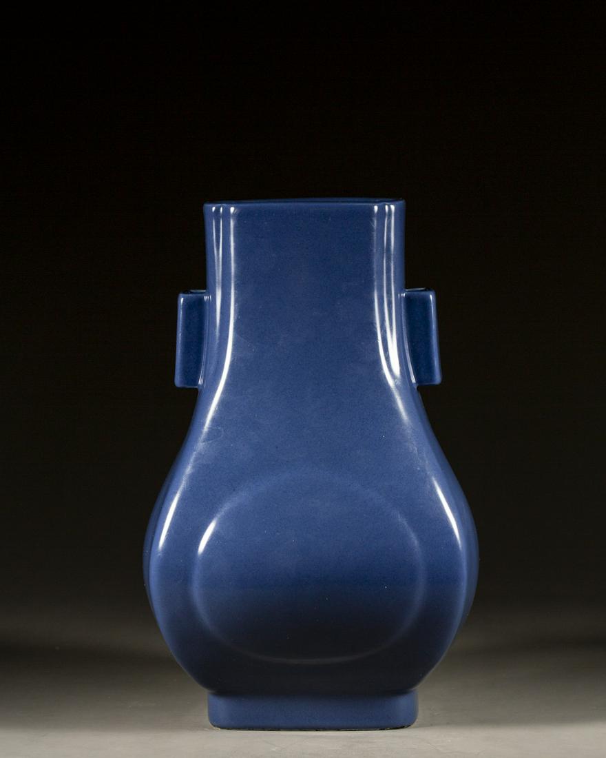 A CHINESE BLUE GLAZED VASE, QING DYNASTY (1 of 6)