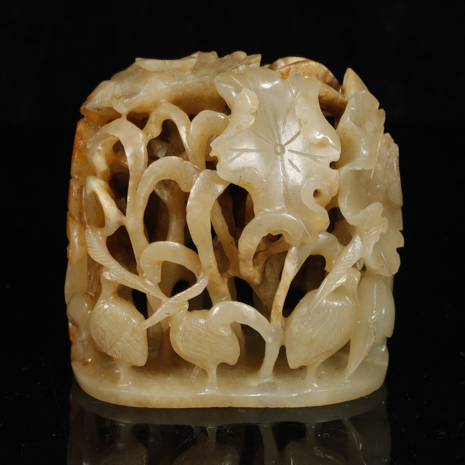 A CHINESE WHITE JADE JAR HEAD,YUAN DYNASTY (1 of 8)