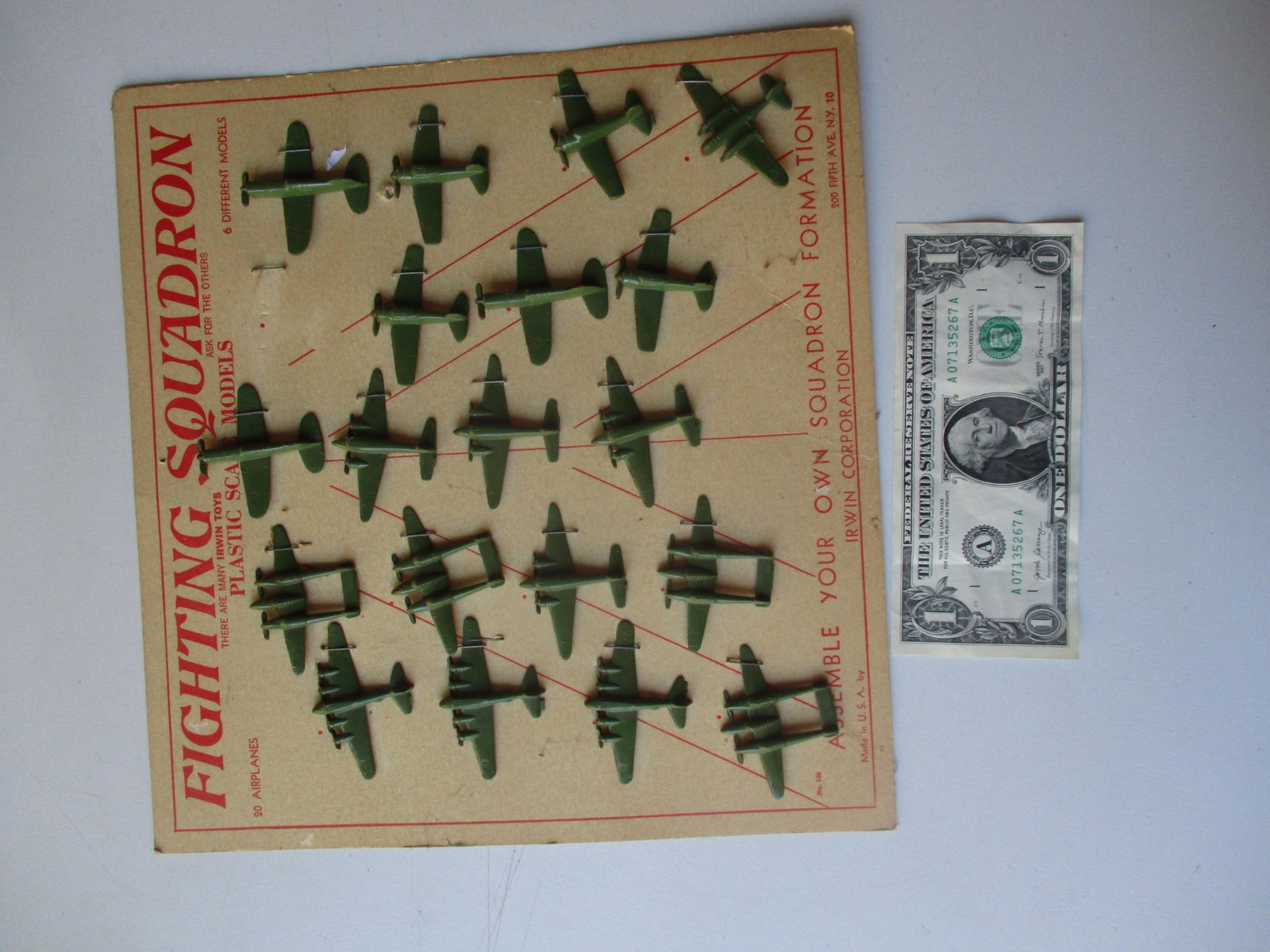 Irwin Toys Plastic Scale Models Fighting Squadron 19 of: on Cardboard Store Display